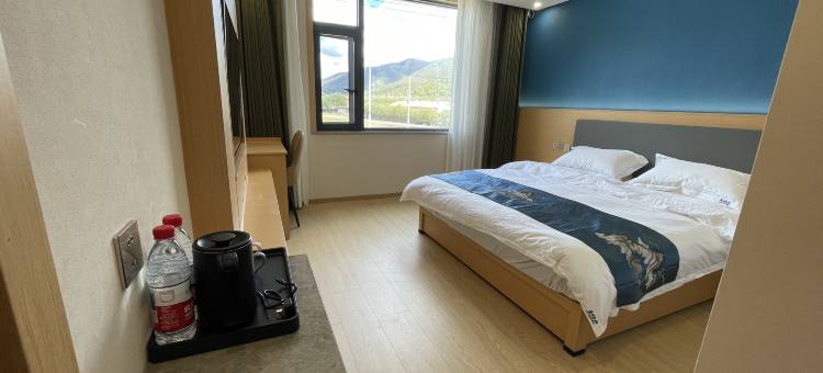 红原夏日牧归民宿图片