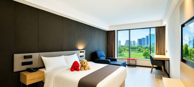 92·漫步云景NATOWalkingInTheClouds酒店(金寨大别山金粤大厦店)图片