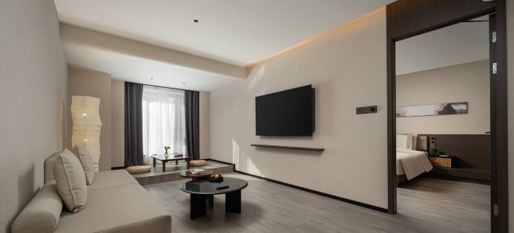 长春吾悦广场景阳大路亚朵酒店图片