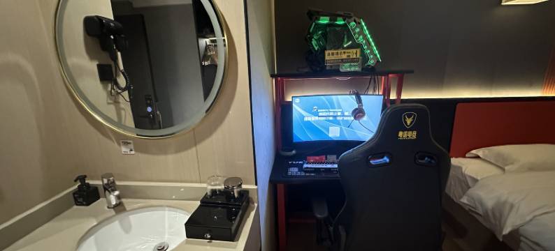 粤塔X电竞酒店(拱北口岸高铁站店)图片