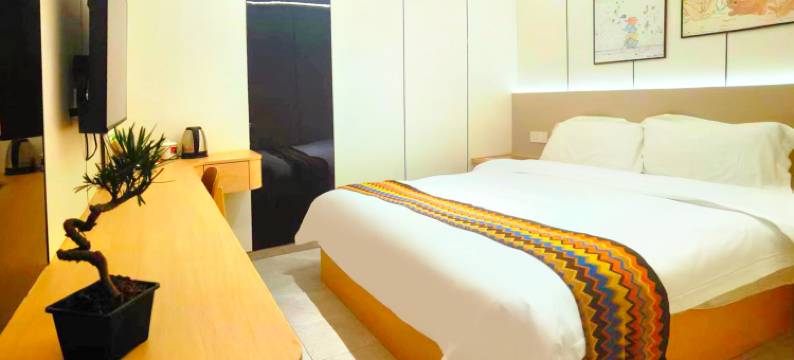 自在居·Courtyard庭院设计美宿 (汕头高铁站东海岸店)图片