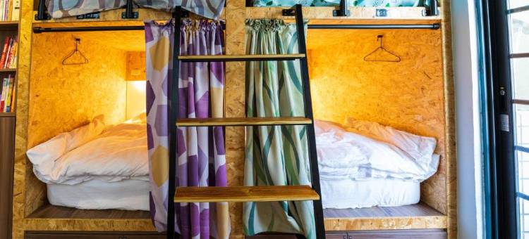 小巷内客栈图片