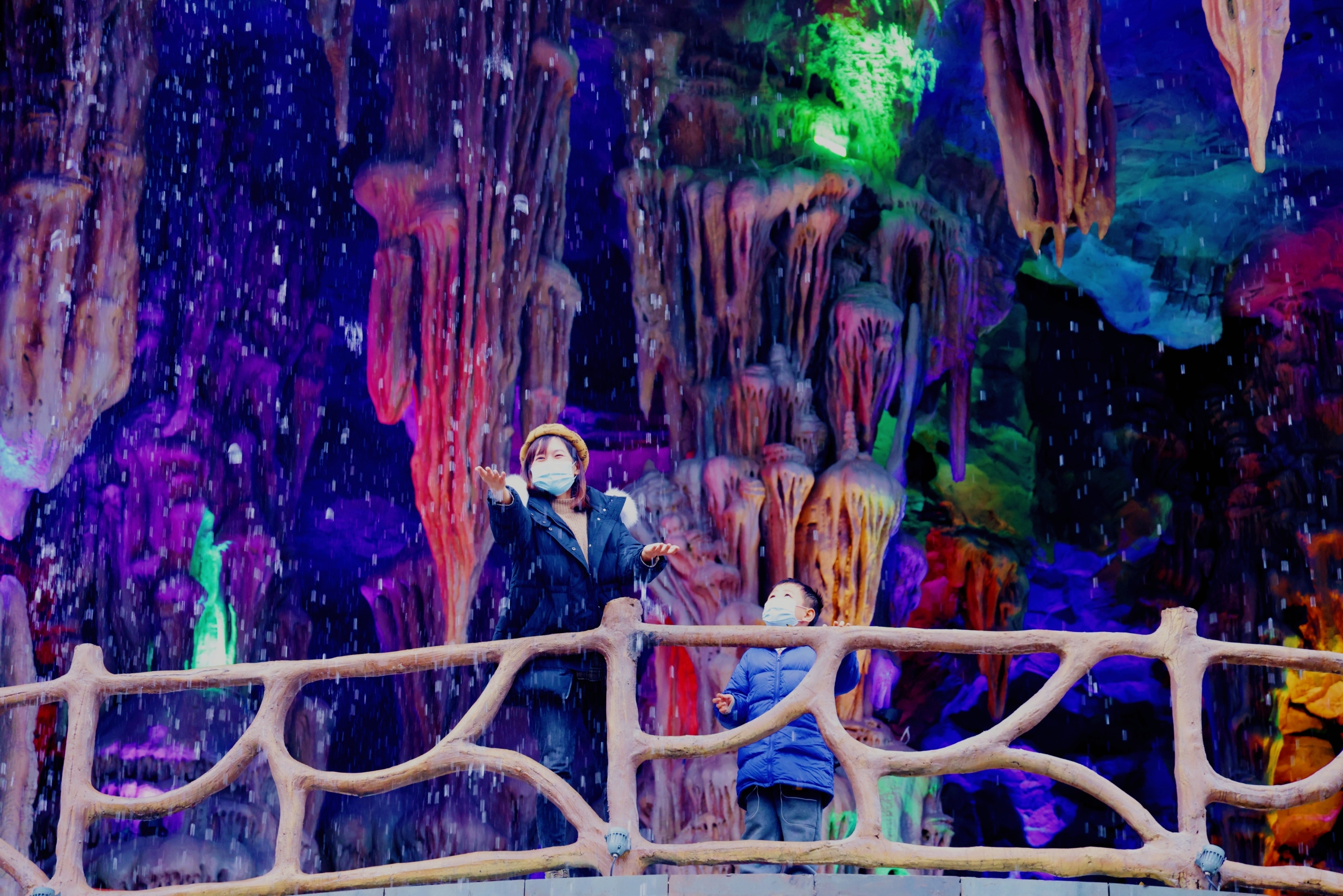 Middle Mountain HotelOver view