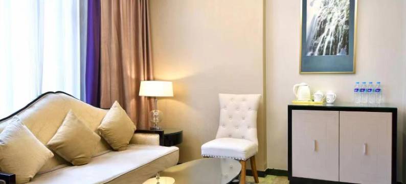 竹溪左岸商务宾馆(武陵不夜城广场公园店)图片