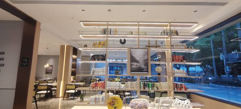 上海莘庄商务区亚朵酒店图片