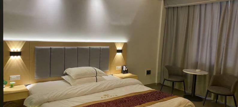 施秉新东方假日酒店图片