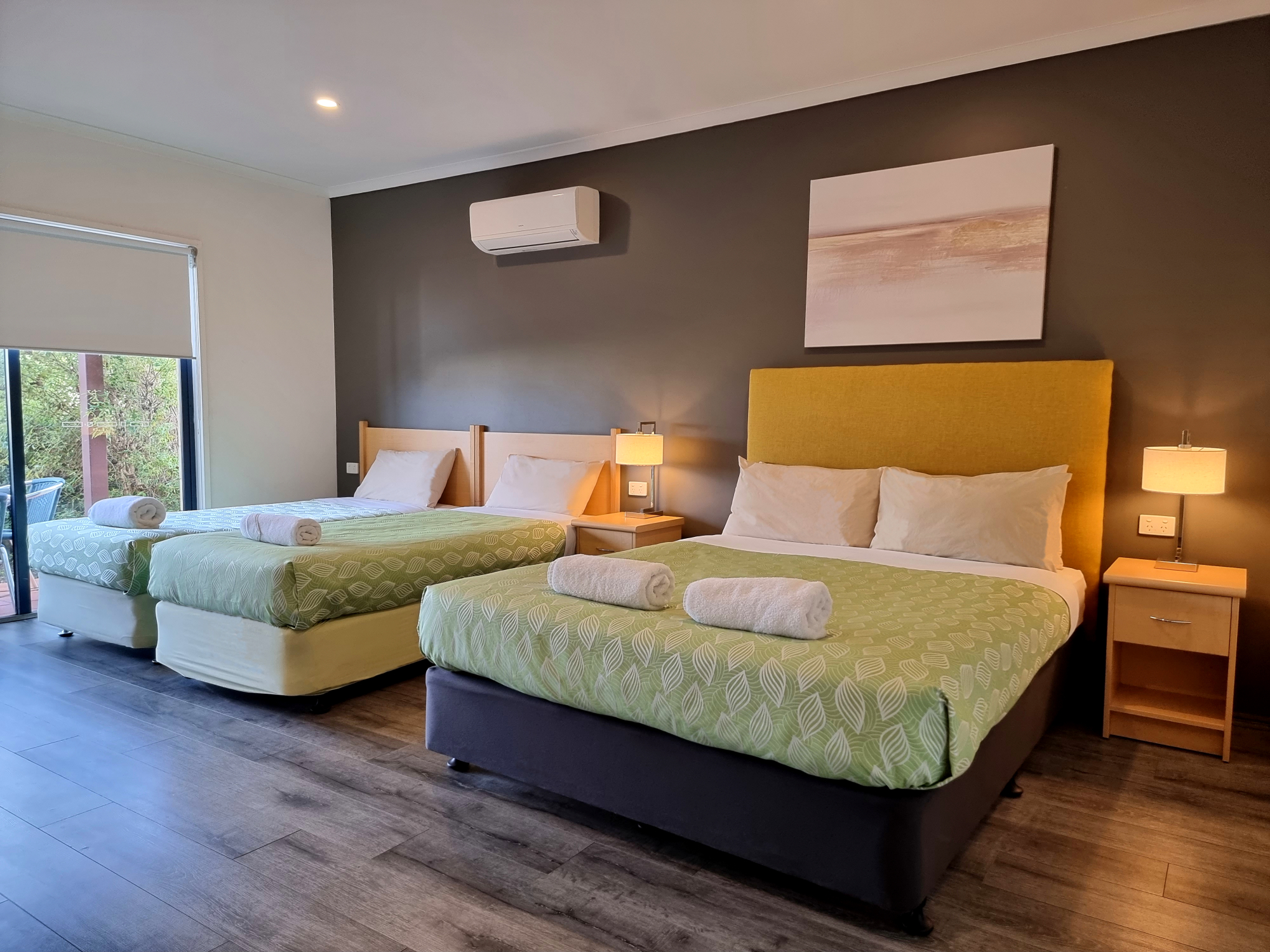 Seaview Motel & Apartments Over view