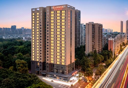 武汉一宝华美达酒店（汉口火车站竹叶山地铁站店）外景图