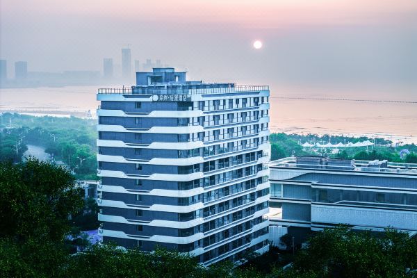 希岸·轻雅酒店(青岛城市阳台世博城店)预订价格,联系电话位置地址
