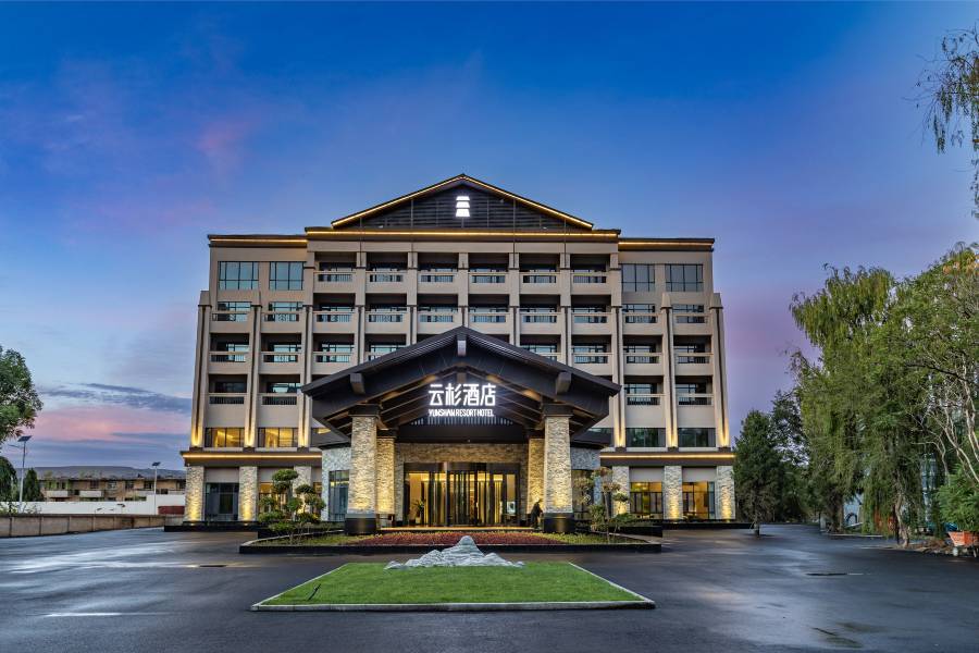 庫爾德寧·雲杉酒店(鞏留庫爾德寧風景區店)