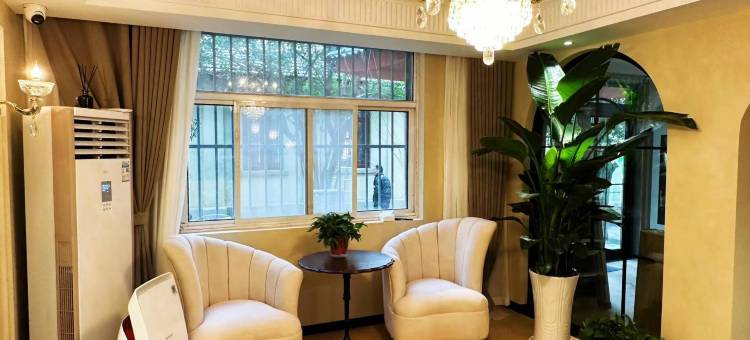 吉时住精品酒店(中山陵下马坊地铁站店)图片