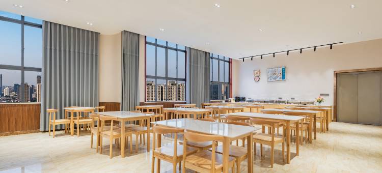 Zsmart智尚酒店(成都火车东站迎晖路地铁站店)图片