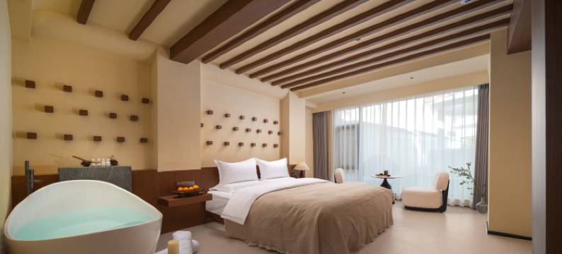 半渡·供氧Holiday Villa设计师奢享度假民宿(独克宗古城店)图片