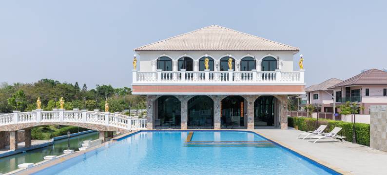 芭提雅Venice联排三卧泳池别墅近四方水上市场 商圈(Pattaya Venice Townhouse 3 Bedroom Pool Villa【Near the Floating Market + supermarket at the door 】)图片