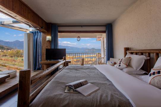 泸沽湖漫居湖景度假民宿