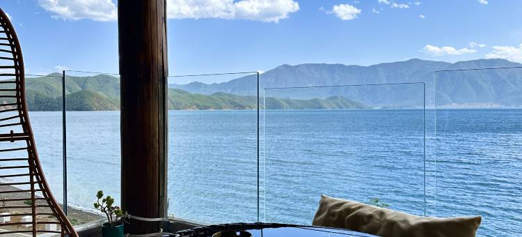 泸沽湖两棵树湖景客栈图片