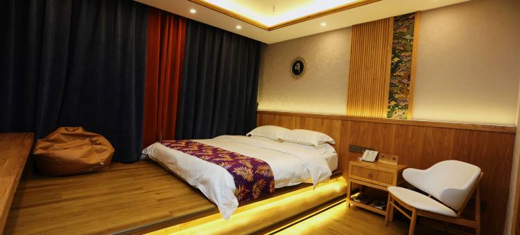 久治玉澳酒店图片