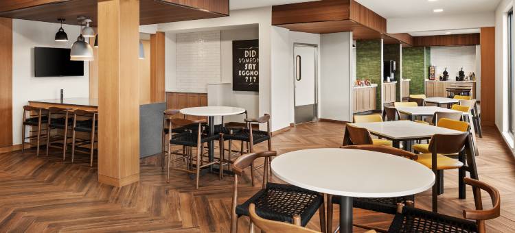 锡达拉皮兹万枫套房酒店(Fairfield Inn & Suites Cedar Rapids North)图片