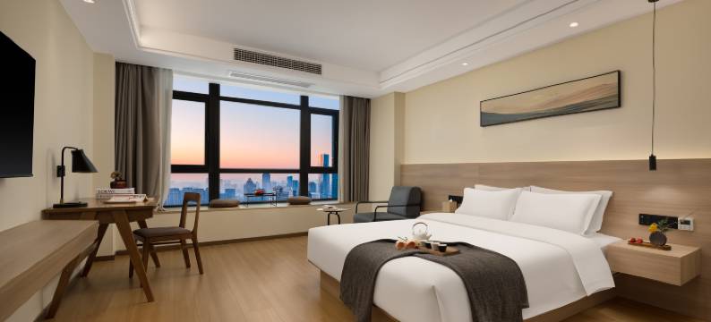 YTU原途·城市轻居酒店(观山湖公园林城西路地铁站店)图片