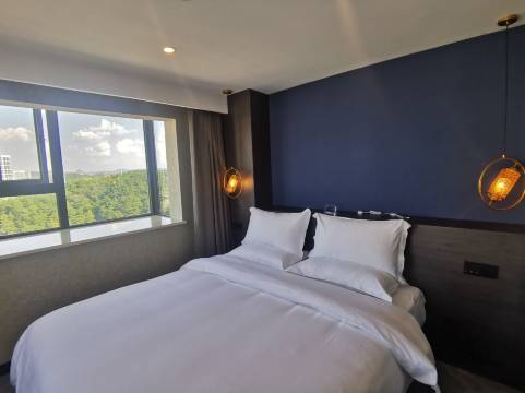 利美达空港酒店(贵阳龙洞堡机场森林公园地铁站店)