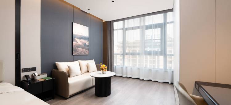 西安钟楼回民街亚朵酒店图片