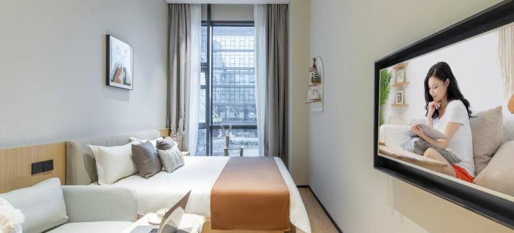 城家高级公寓(上海临空荟聚淞虹路地铁站店)图片