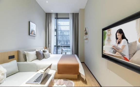 城家高级公寓(上海临空荟聚淞虹路地铁站店)