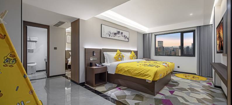 张家界国臣酒店(七十二奇楼子午路店)图片