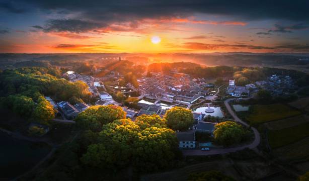 吉安钓源十里芳菲村落