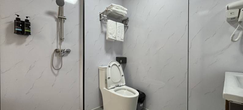 华安酒店(东莞黄江嘉荣广场店)图片