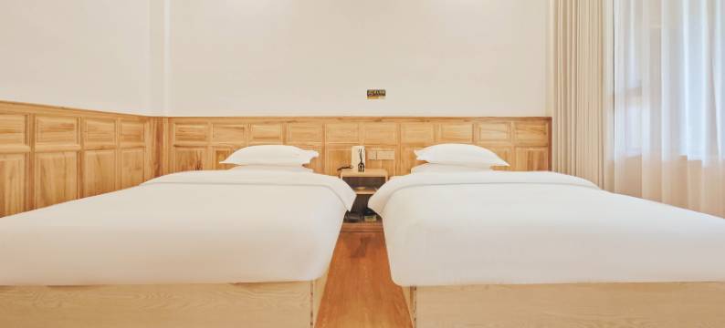 香格里拉云岫风廊美宿(独克宗古城大佛寺转经筒店)图片