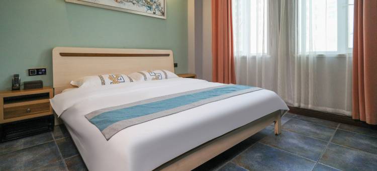 轻住·北岸时光精品酒店(新源县人民广场店)图片