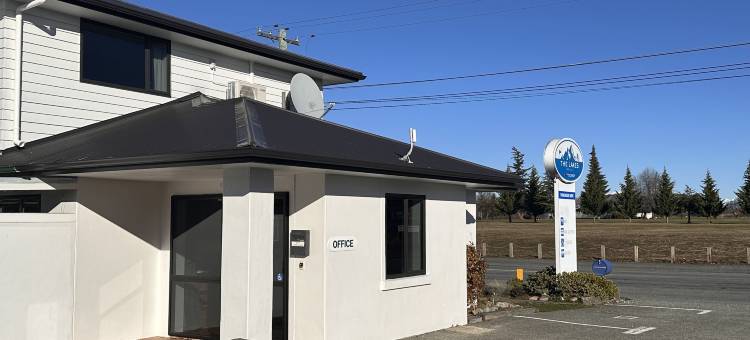 特威斯尔雷克斯汽车旅馆(The Lakes Motel)图片