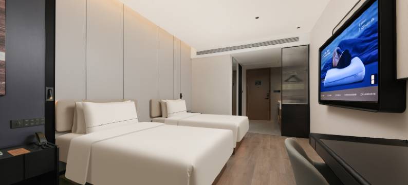 杭州钱江世纪城通惠北路亚朵酒店图片