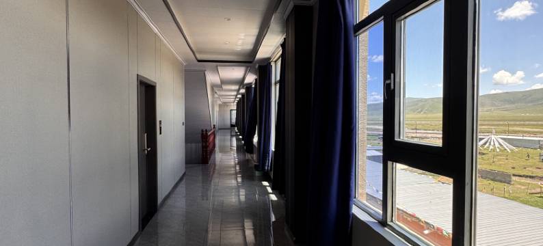 石渠太阳园酒店图片