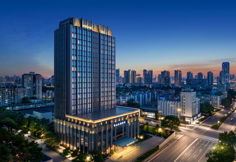武汉山水富丽华酒店外景图