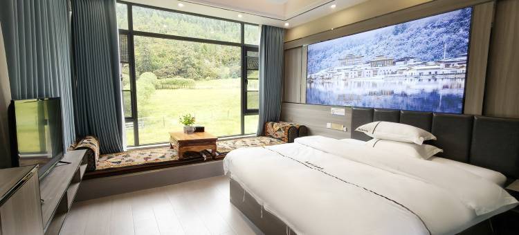 藏龙秘境酒店图片