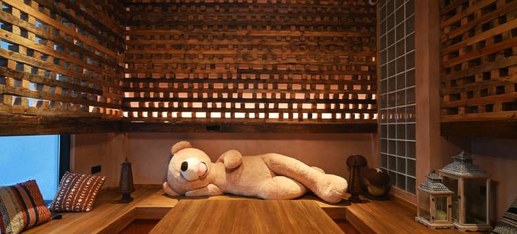 悠然江畔设计师艺术酒店图片