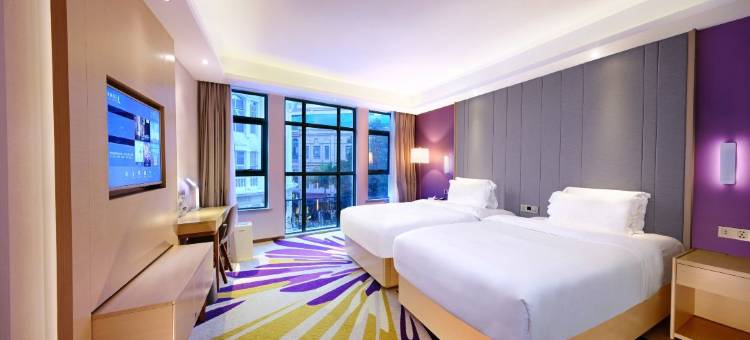 潮漫酒店(厦门中山路步行街镇海路地铁站店)图片