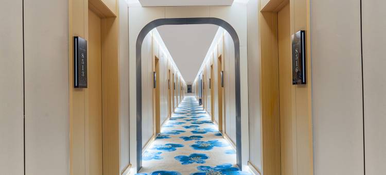 途客轻居酒店(赤峰林西一中店)图片