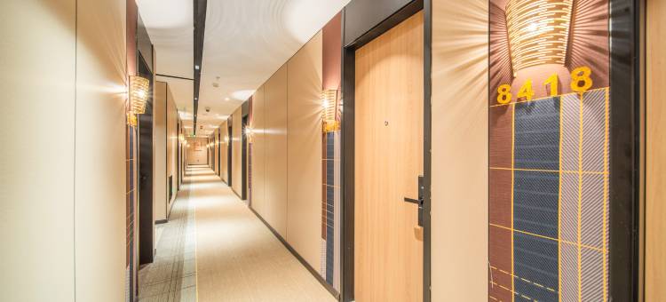 云绯酒店(上海展览中心静安寺地铁站店)图片