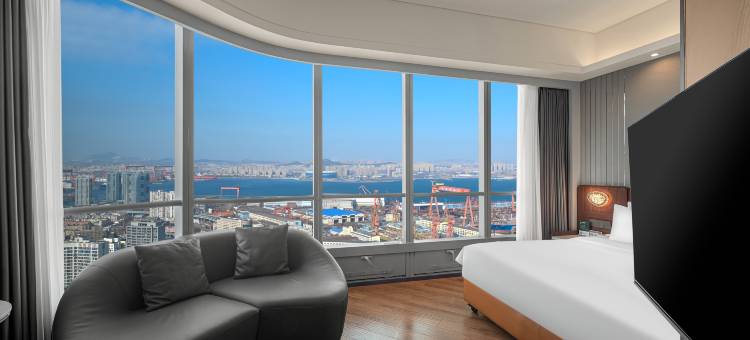 大连中山广场海景美仑酒店图片