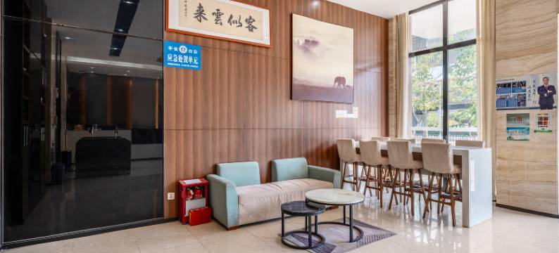 亚欢酒店(广州白云钟落潭地铁站店)图片