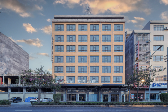 艾希酒店(贵港平南瑞雁广场汽车总站店)