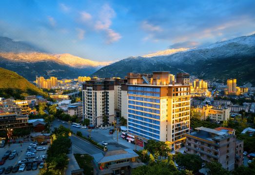 Relax丽宽酒店（茂县古羌城店）外景图