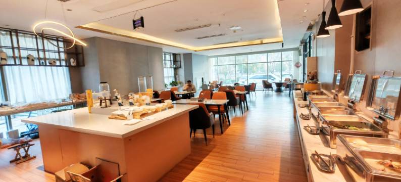 轻住酒店(枣庄西站万达广场店)图片