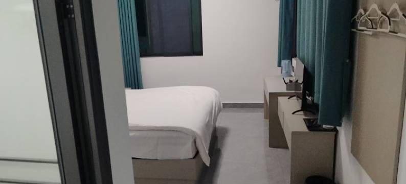 亮亮商务宾馆图片