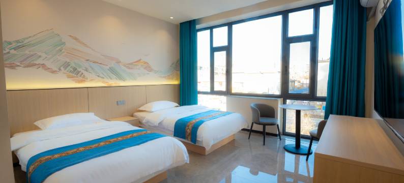 蒙达宾馆(人民广场乌海站店)图片