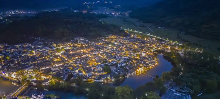 福香茶叙・Lumiere丨山岚白墨美宿(宏村景区店)图片