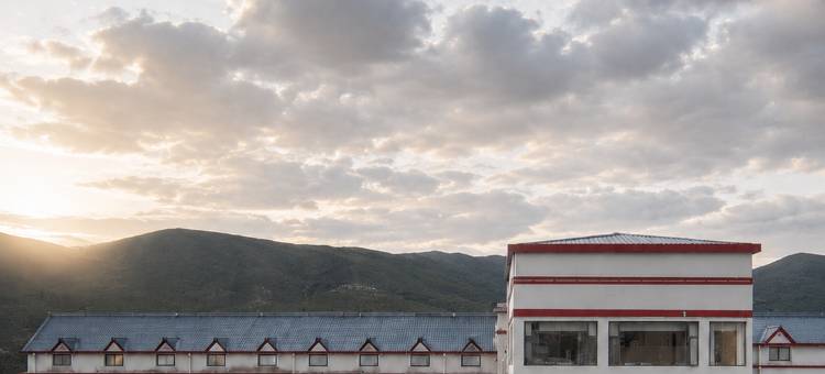 RELAXC丽宽酒店(阿坝县格尔登寺院店)图片